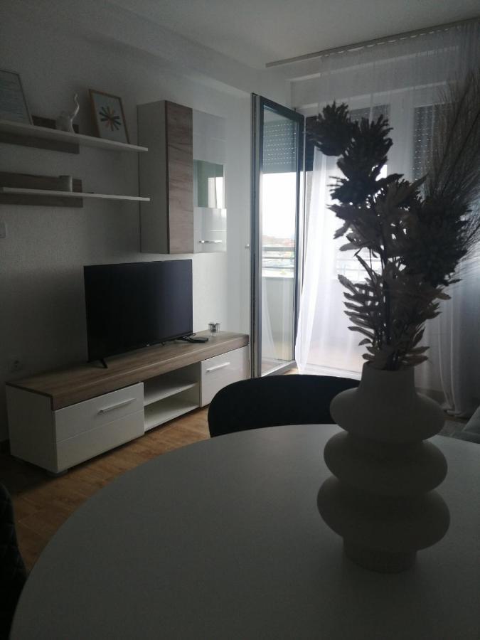Apartmani Sunlight Vrnjačka Banja Δωμάτιο φωτογραφία